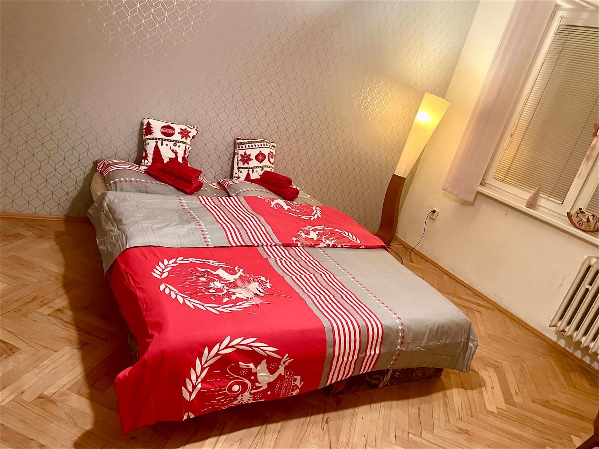 2,5 Izbovy Apartman V Ruzinove S Parkovanim Zdarma Bratislava Buitenkant foto